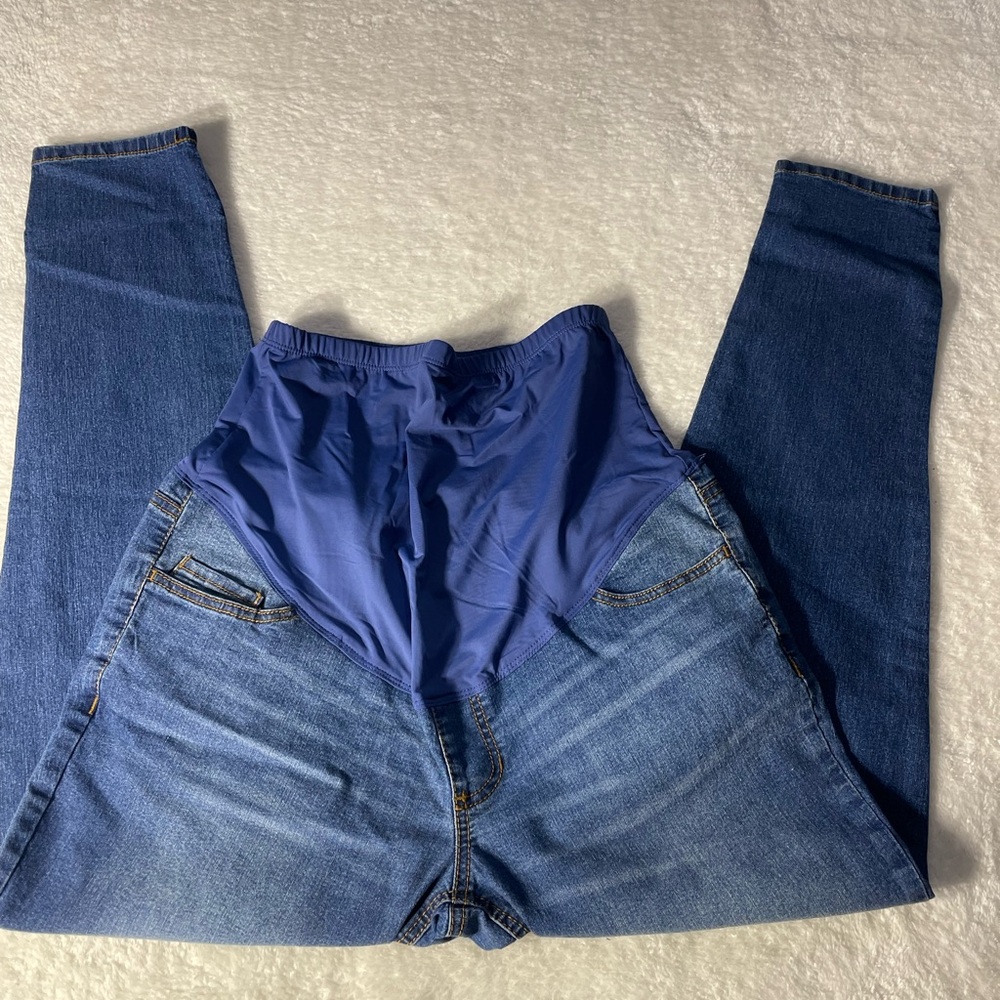 Women's Blue Maternity Jeans Time and Tru M 8-10
